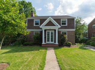 118 S Pershing Dr, Arlington, VA 22204