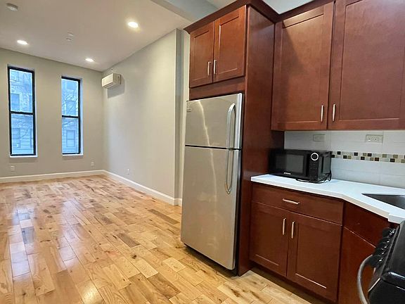 2nd image of 550 W 140th St APT 3
