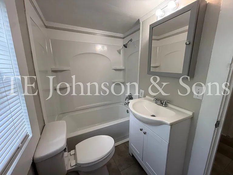 526 Chandler St — Photo 25
