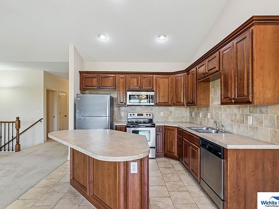 4th image of 11602-11604 Summerfield St