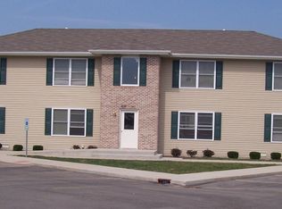 632 Circle Dr APT B, Coal City, IL 60416
