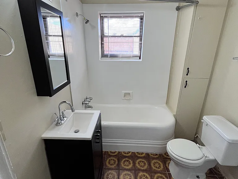 3130 W Rock Hill Rd #40 — Photo 4