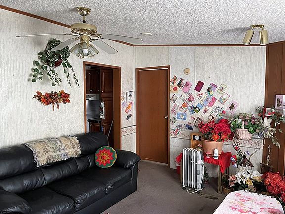 3rd image of 71 Mason Grove Ln