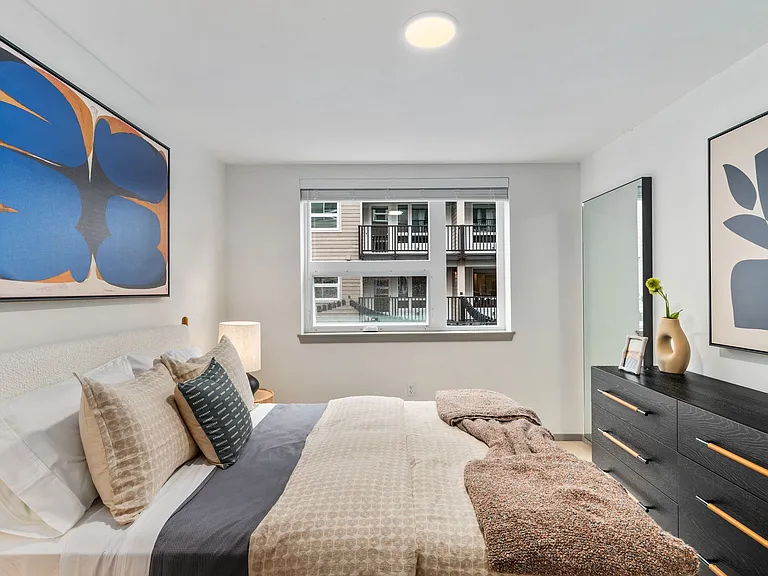 Solera Apartments — Photo 42