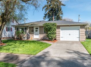 3128 Hemlock St, Longview, WA 98632