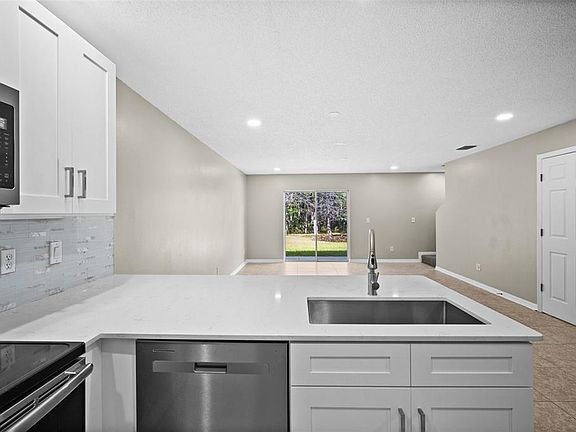3rd image of 4535 WINDING RIVER WAY
