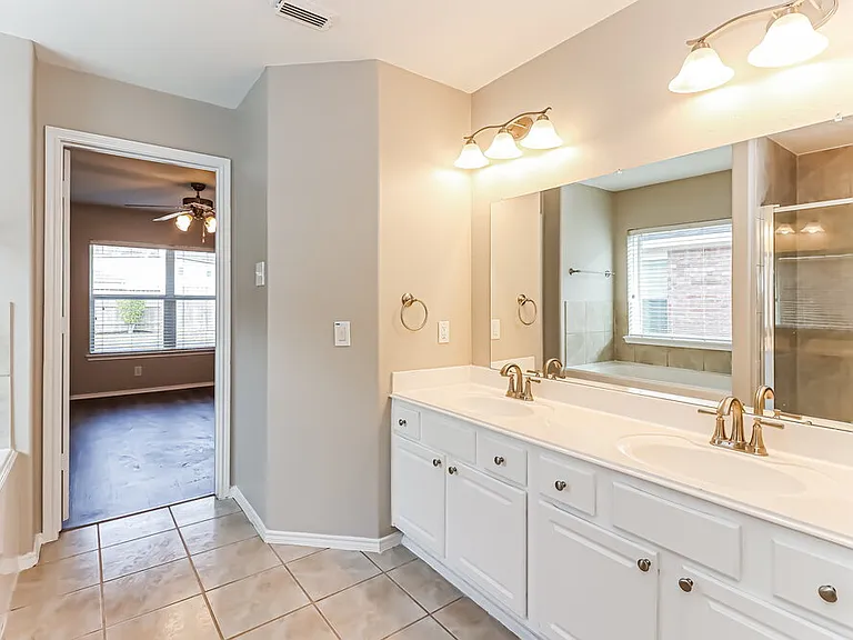 7510 Braeberry Ct — Photo 12
