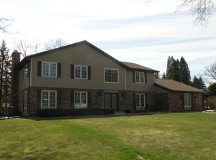 17905 Versailles Ave, Brookfield, WI 53045