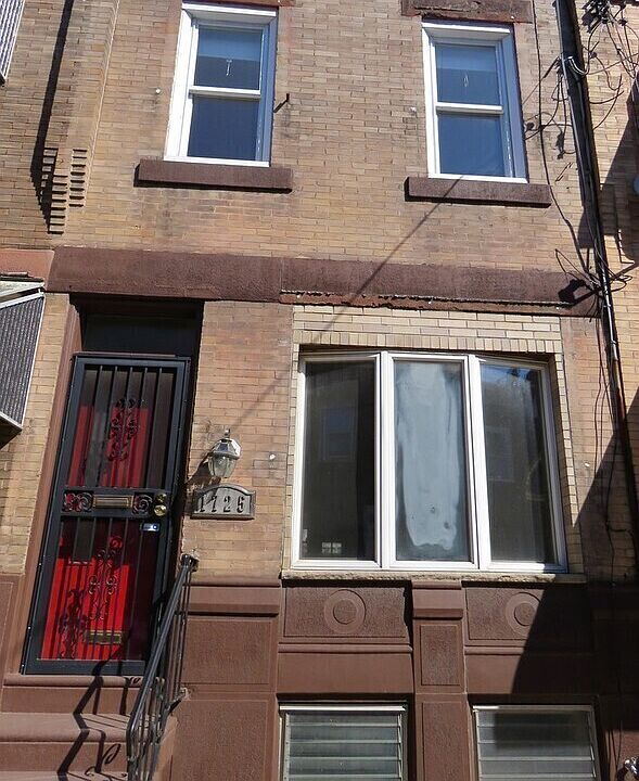 1st image of 1725 McClellan St