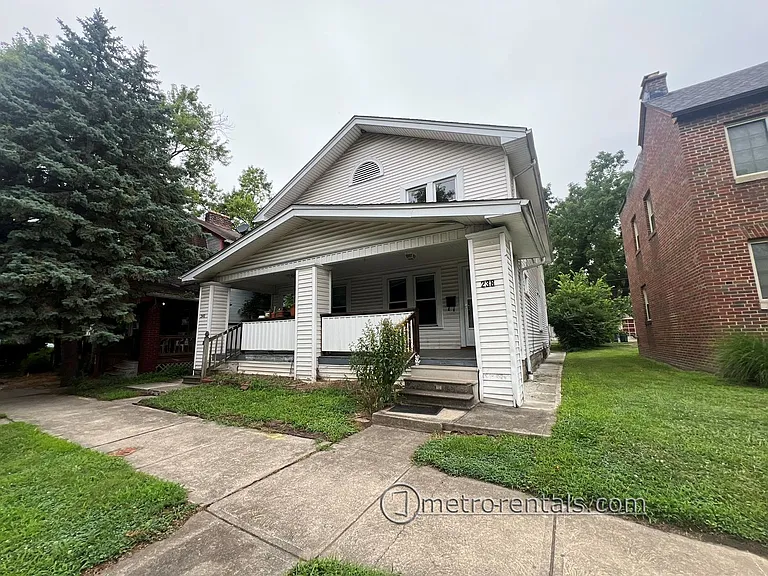 238-240 W Pacemont Rd — Photo 30