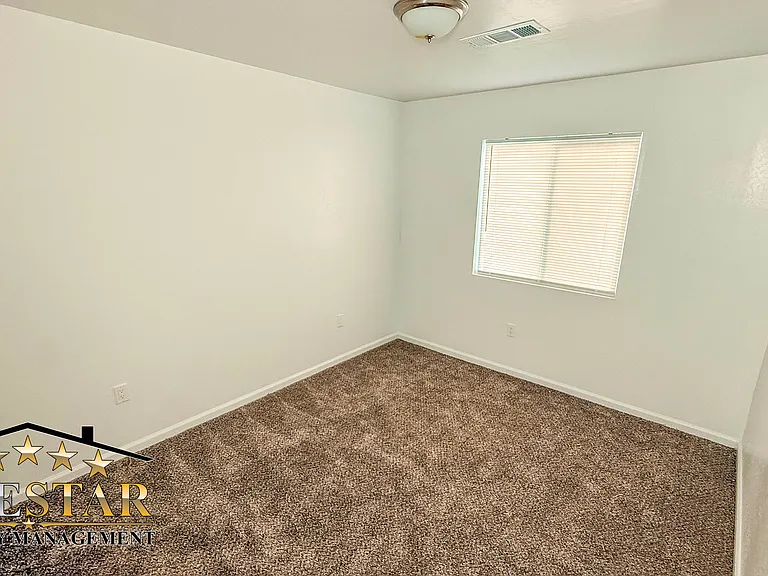 301 Decatur St #B — Photo 14