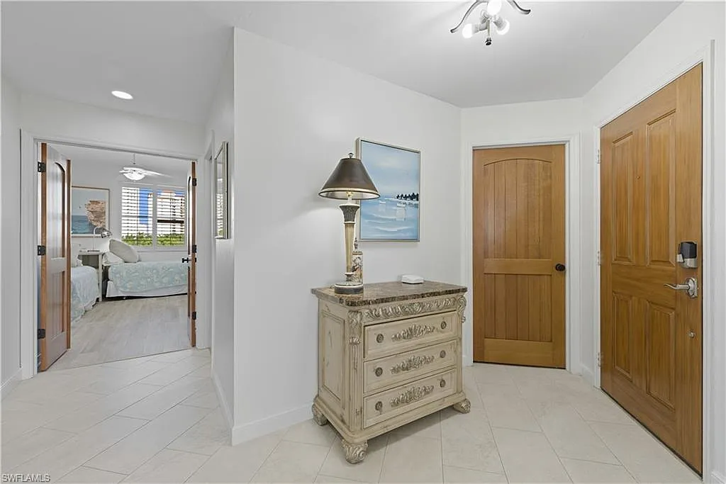 3 bed, 2.0 bath, 2000 sqft, $12,500 — Photo 4
