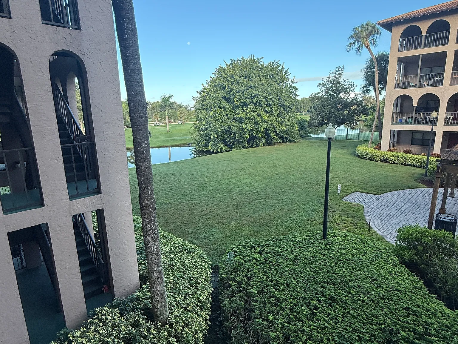 2 bed, 1147 sqft, $2,300 — Photo 3