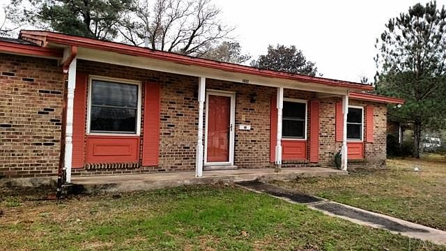 1st image of 1032 W Webster Dr