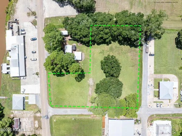 Wilkins St, Arnaudville, LA 70512