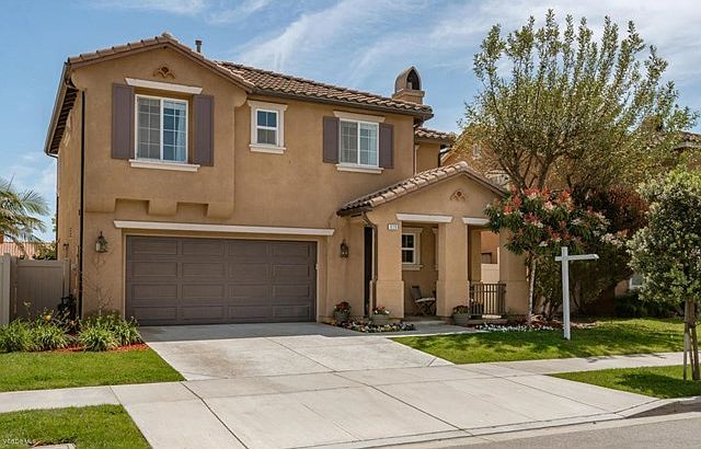 620 Freeport Ln-MLS_Size-002-2-Street Vi