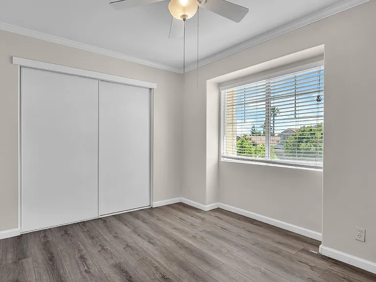1605 Laugenour Dr — Photo 23
