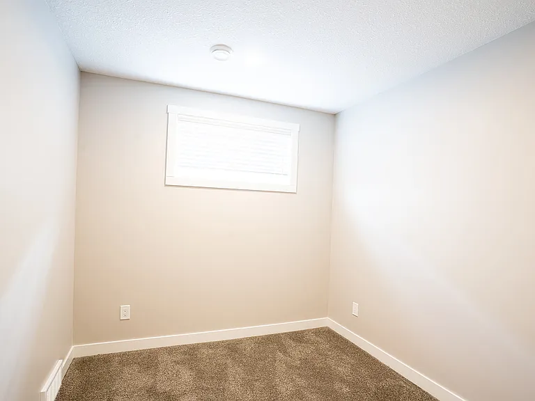 7551 Mapleford Blvd — Photo 56