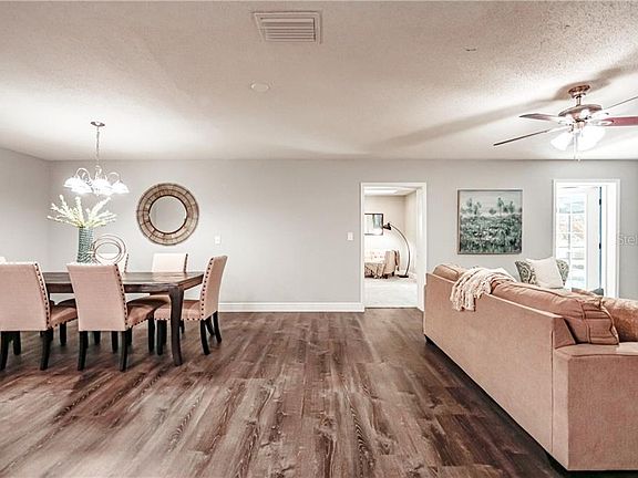 2nd image of 2027 Southpointe Dr