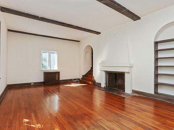 5th image of 8 Sherwood Pl
