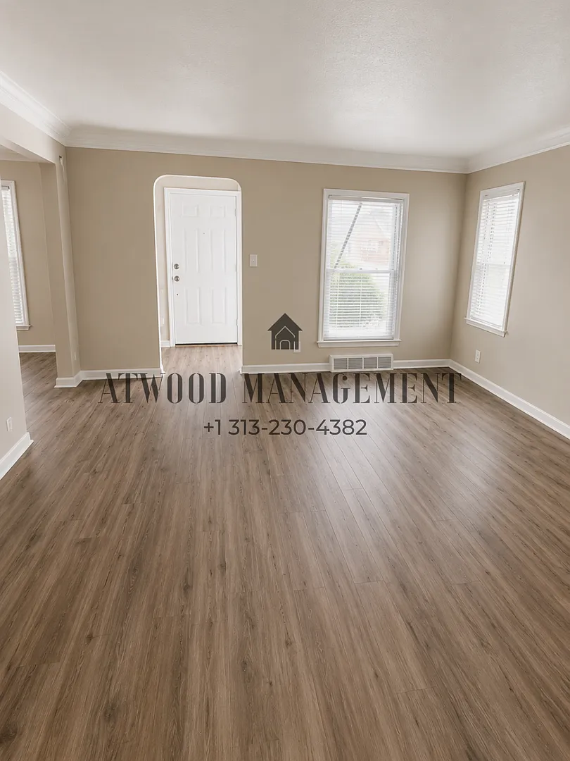 This beautifully updated 3-bedroom, 2-bath single-family home is ready for move-in! — Photo 2