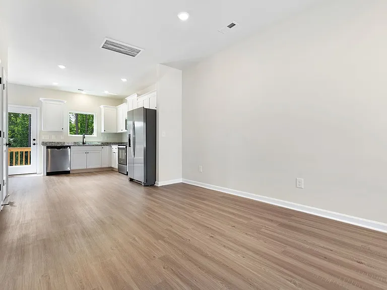 177 Seville Way — Photo 5