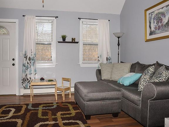 3rd image of 298 Creek St #298