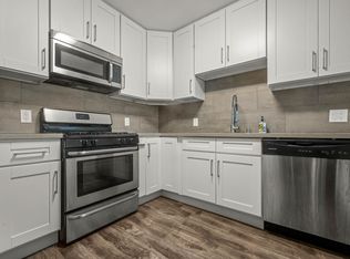 Lafayette Place, Los Angeles, CA 90019