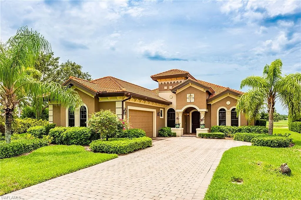 3 bed, 2.5 bath, 2481 sqft, $14,000 — Photo 1