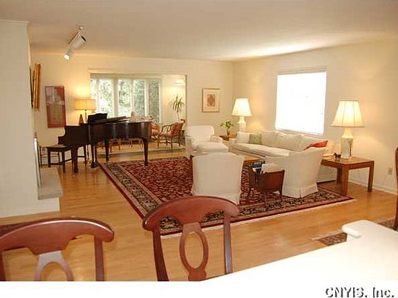 2nd image of 809 Kimry Moor #809