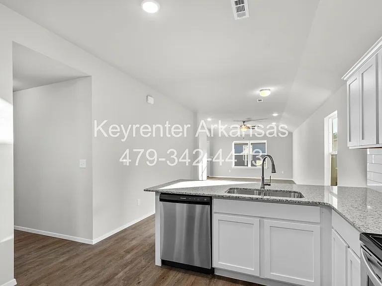846 E Sparrow Cir — Photo 13