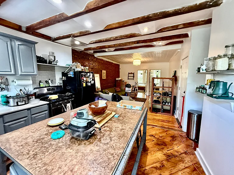 88 Waverly Ave #3 — Photo 4