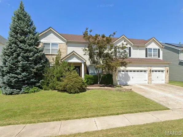 32 Wolverton Ct, Saint Charles, MO 63301