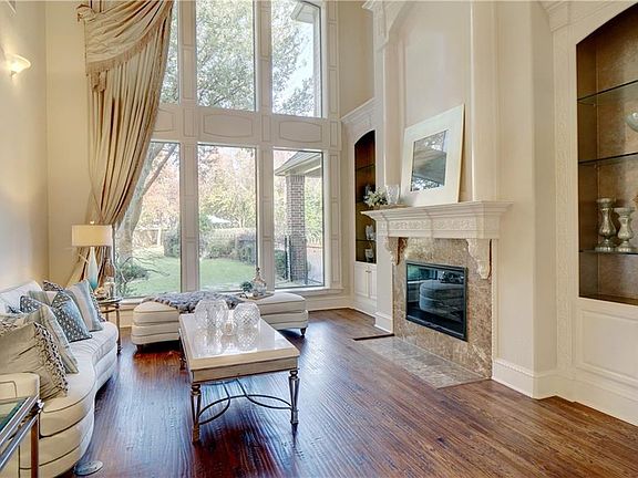 5th image of 412 Borders Ct