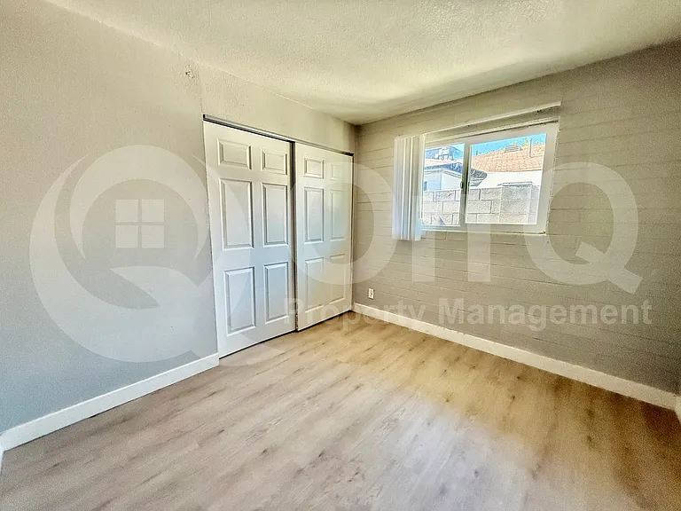 6044 N 21st Ave #2 — Photo 9