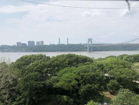 Rented by Urban Real Estate Property Group Inc | media 4