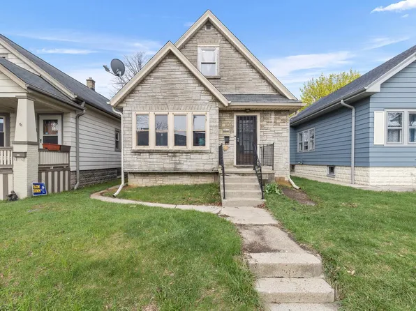2051 S 55th STREET, West Allis, WI 53219