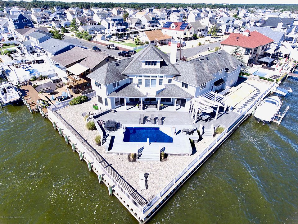1st image of 1890 Ensign Ct