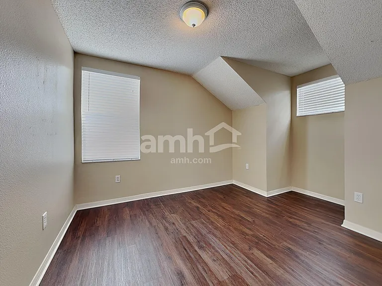 28721 Seashell Ct — Photo 13