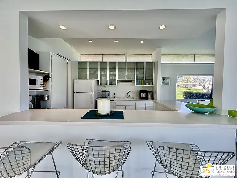 16 Lakeview Cir — Photo 37
