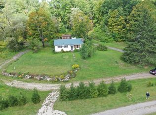 497 Berkshire Trl, Cummington, MA 01026