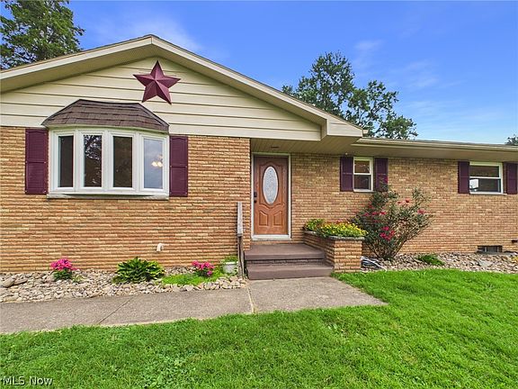 2nd image of 1301 Washington Gardens Cir