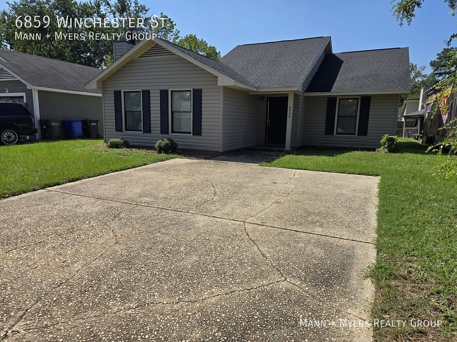 Beautifully Updated 3BR Ranch | Quartz Kitchen, Fireplace & Minutes to Fort Bragg — Photo 2