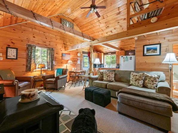 5 Pine Lane, Dallas Plt, ME 04970