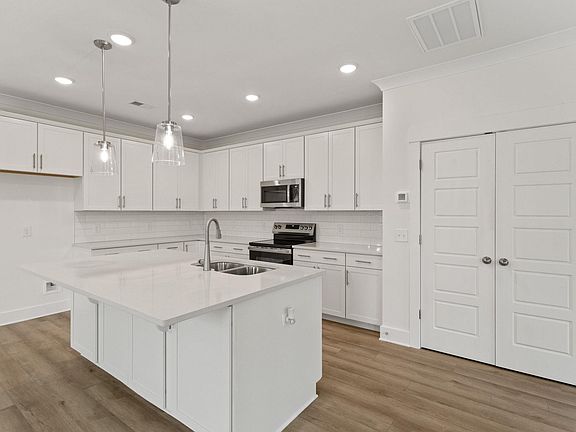 7th image of this home