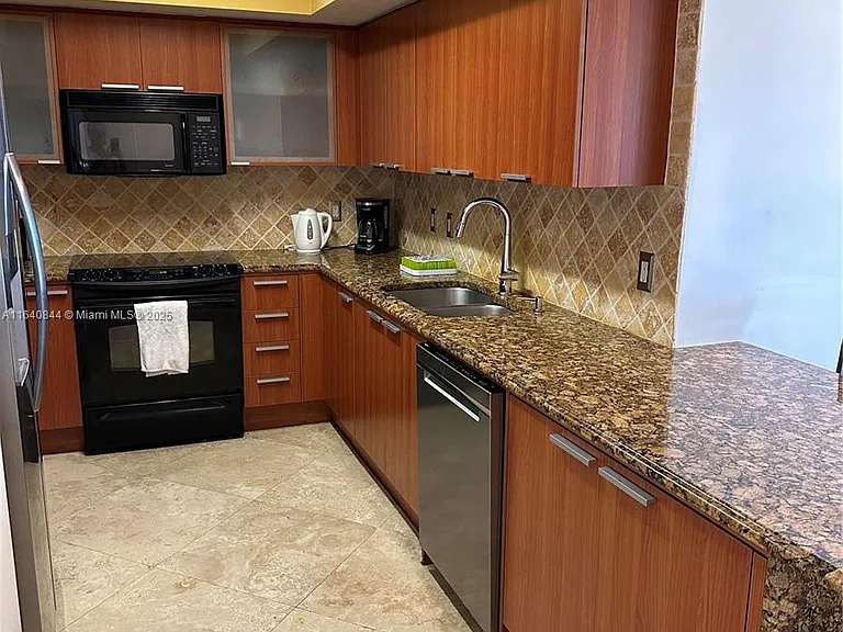 16699 Collins Ave #2006 — Photo 25
