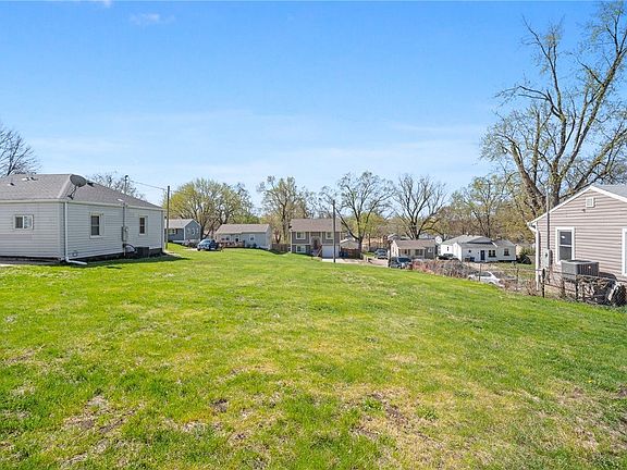 5th image of 2528 Morton Ave