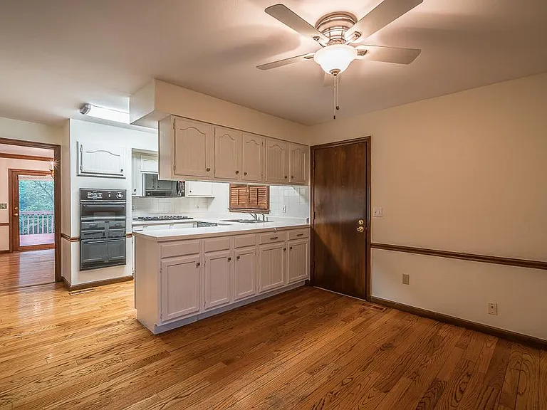 14349 Cypress Hill Dr — Photo 9