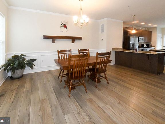 5th image of 23445 Grovewood Ct