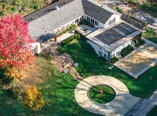 8442 E McNelly Rd, Bentonville, AR 72712
